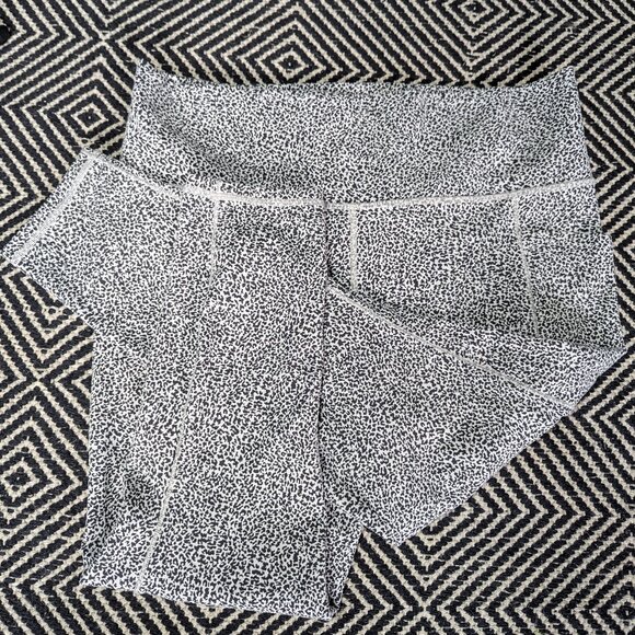 Athleta Salutation Stash Pocket II Textured 7/8 Tight Legging Leopard Size XL - Picture 1 of 5